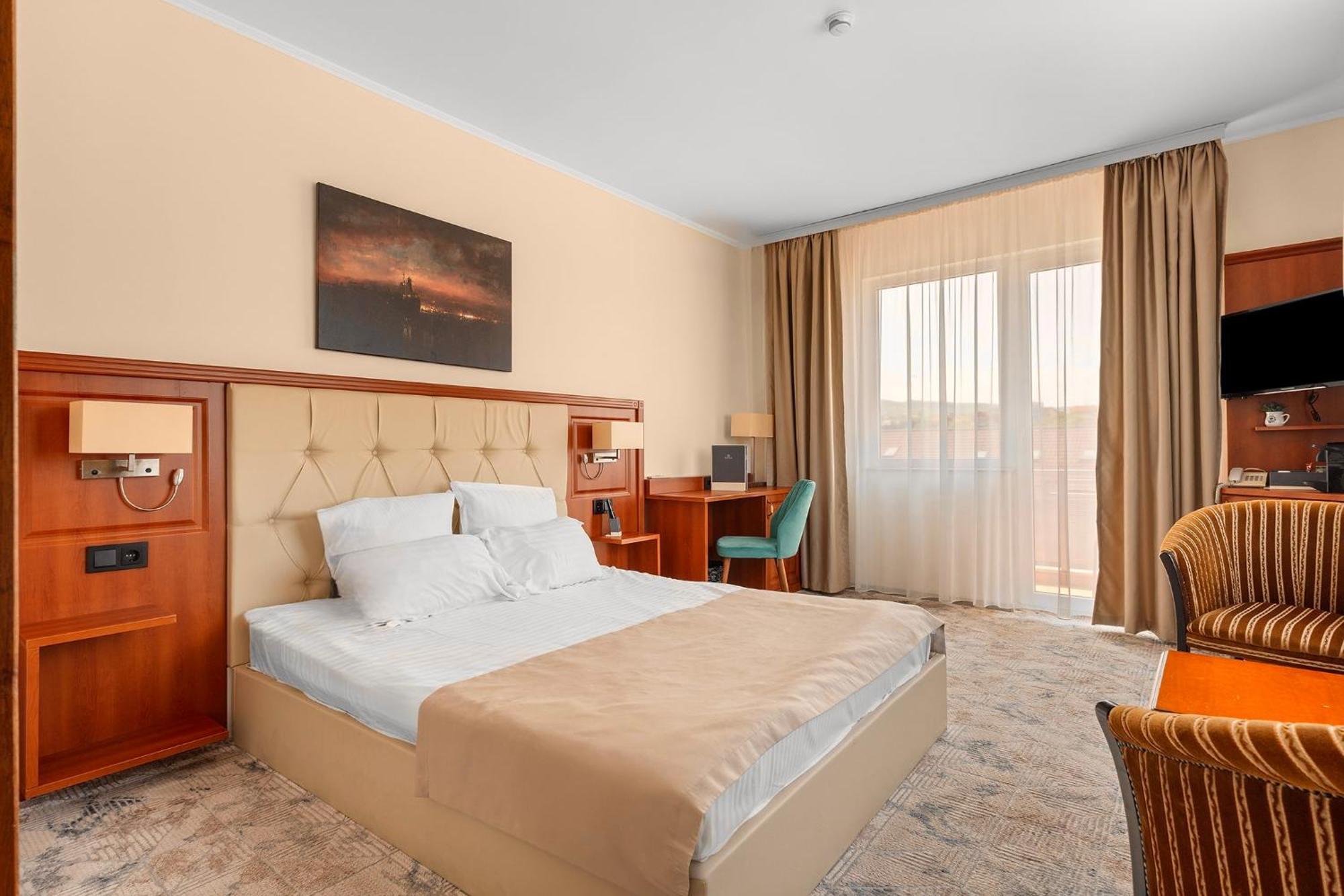 Hotel Athos R.m.t.