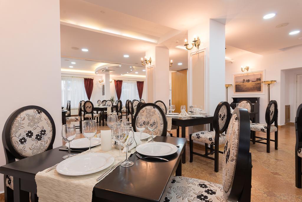 Athos R.m.t. Hotel 4*