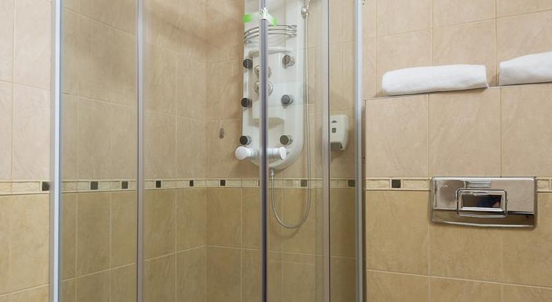 Hotel Athos R.m.t. 4*